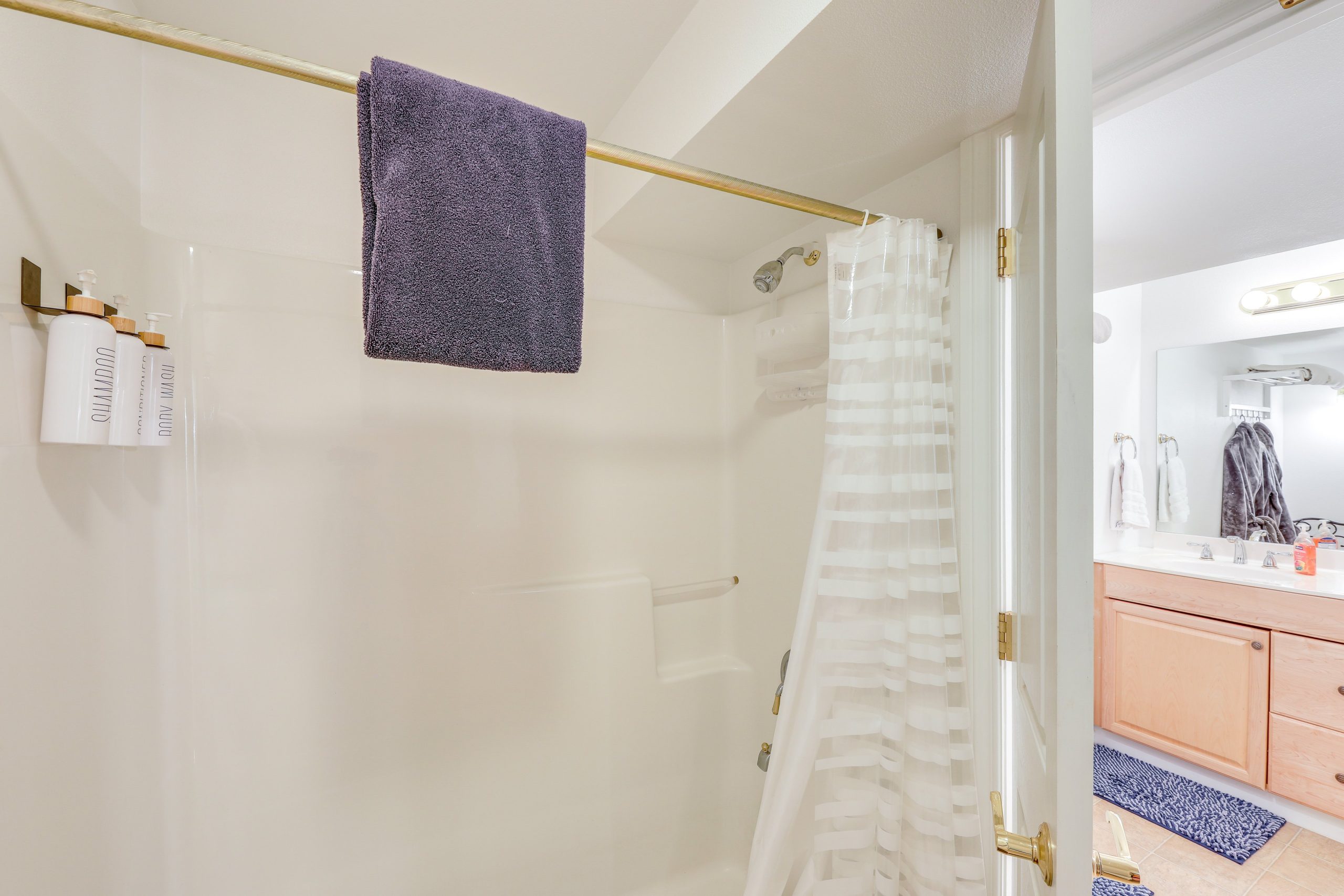 Full Bathrm for Quad Suite