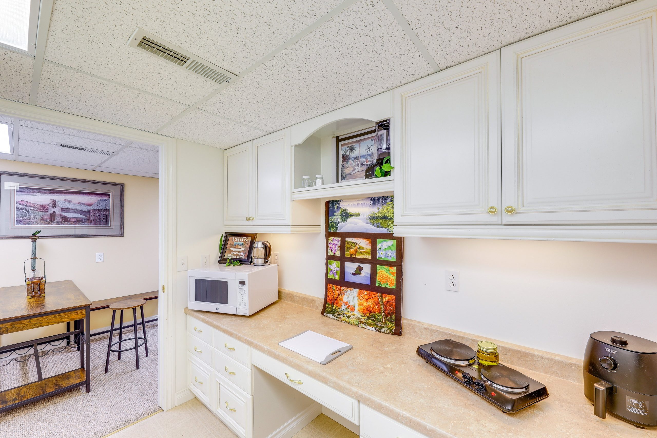 amenities of kitchen